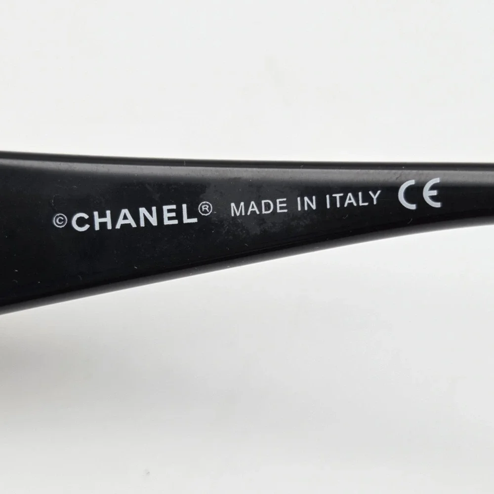 CHANEL vintage camellia